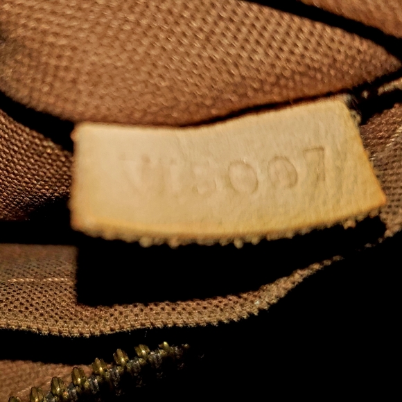 💥💥SOLD💥💥💥💥Louis Vuitton Monogram Trivoli PM - Picture 13 of 16